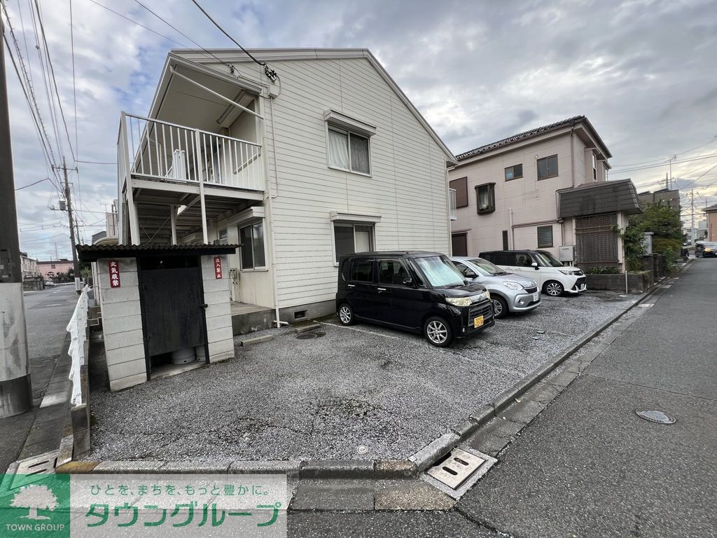 駐車場　駐車場