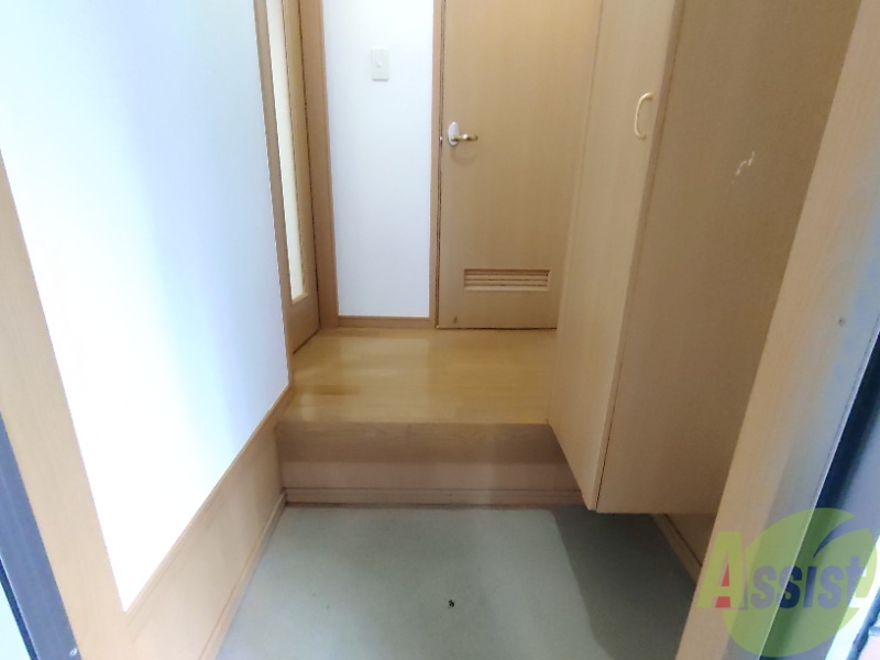 玄関　玄関からの様子を撮影してみました。玄関も綺麗ですね