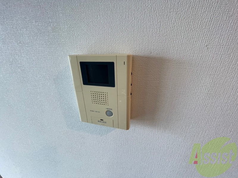 その他設備　ＴＶモニター付インターホンです。来客者の顔が見えるので安心！