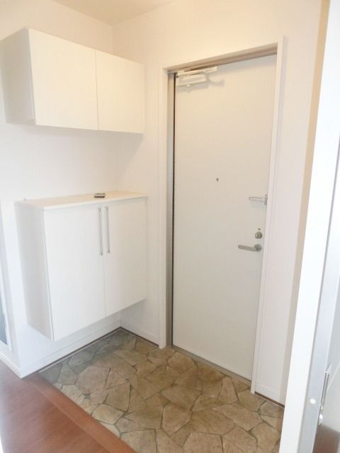 玄関　たっぷりシューズボックス