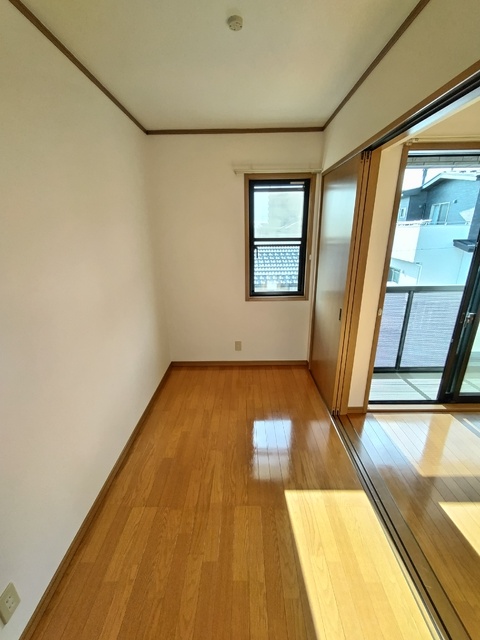 その他部屋・スペース　☆３．２帖の洋室です☆