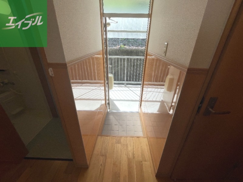 玄関　※反転タイプ