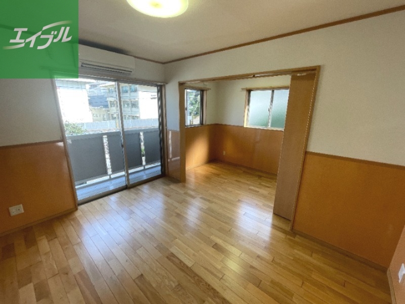 居室・リビング　※反転タイプ