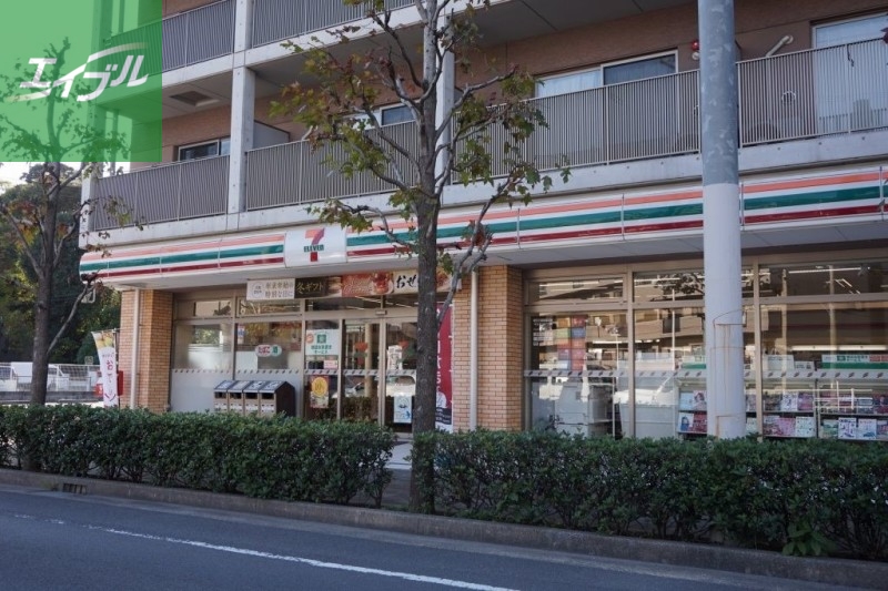 コンビニ　セブンイレブン長崎道ノ尾店（コンビニ）まで1067m