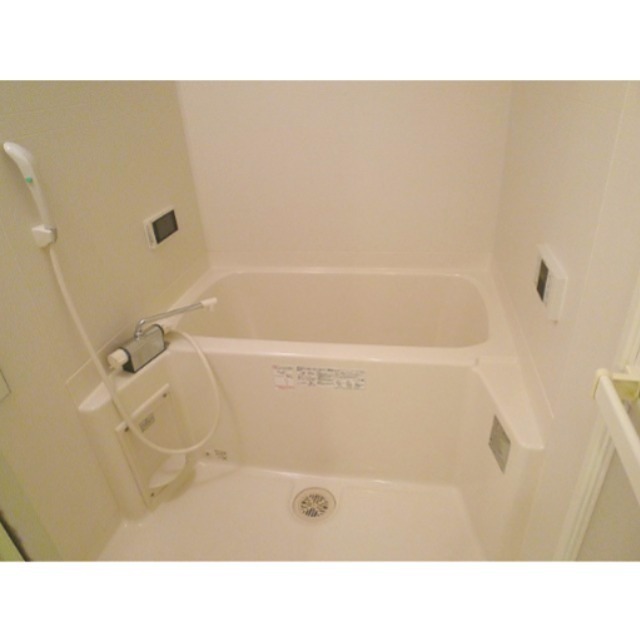 バス・シャワールーム　あると嬉しい追い炊き機能付きです。