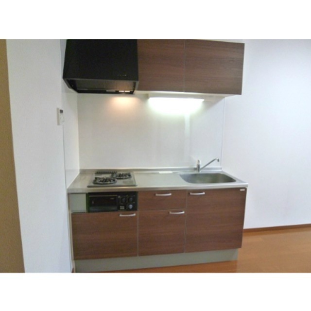 キッチン　二口ガスコンロ付のキッチン完備です。