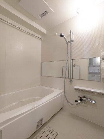 バス・シャワールーム　お風呂で日々の疲れを落としましょう