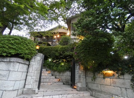 飲食店　レストラン ラ・ビュット・ボワゼ（飲食店）まで1626m