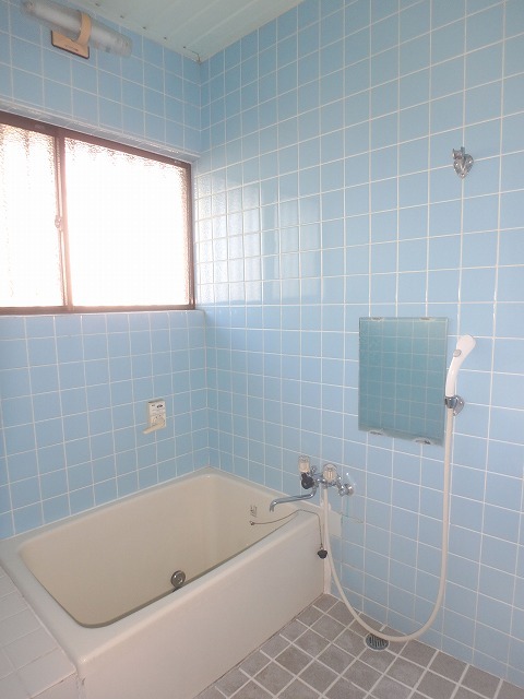 バス・シャワールーム　ゆったりバスルーム♪