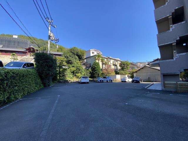 駐車場　エントランス