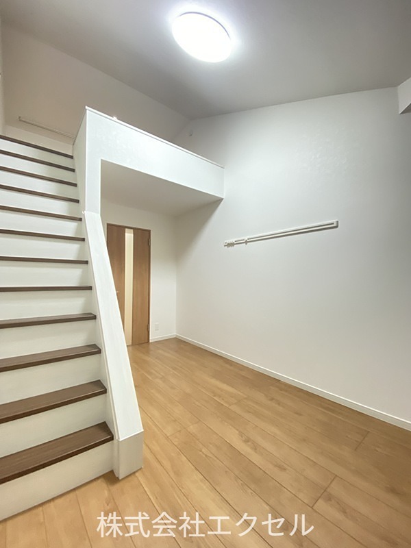 居室・リビング　エアコン完備で一年中快適にお過ごしいただけます。