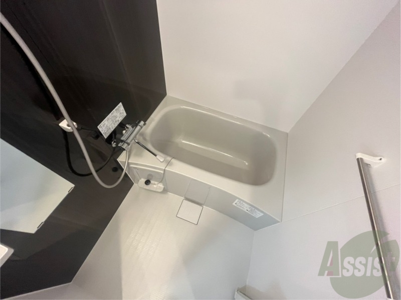 バス・シャワールーム　お風呂になります。一日の疲れを癒してくださいね。