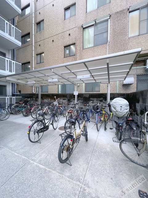 その他共有部分　屋根付き駐輪場が嬉しいです♪♪