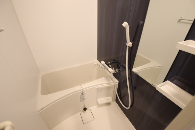 バス・シャワールーム　※別室の参考写真の為、現況優先です。