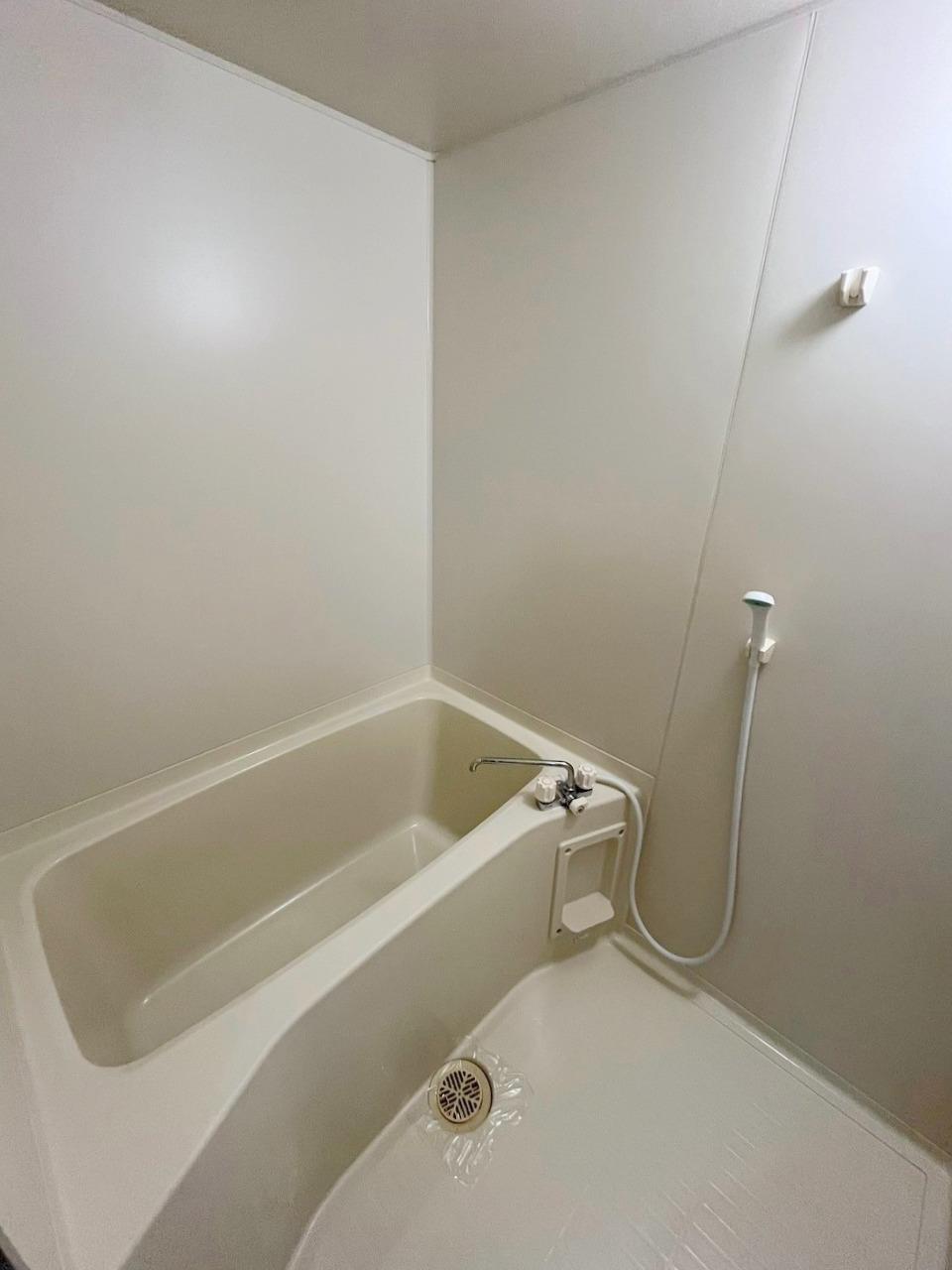 バス・シャワールーム　バスルーム