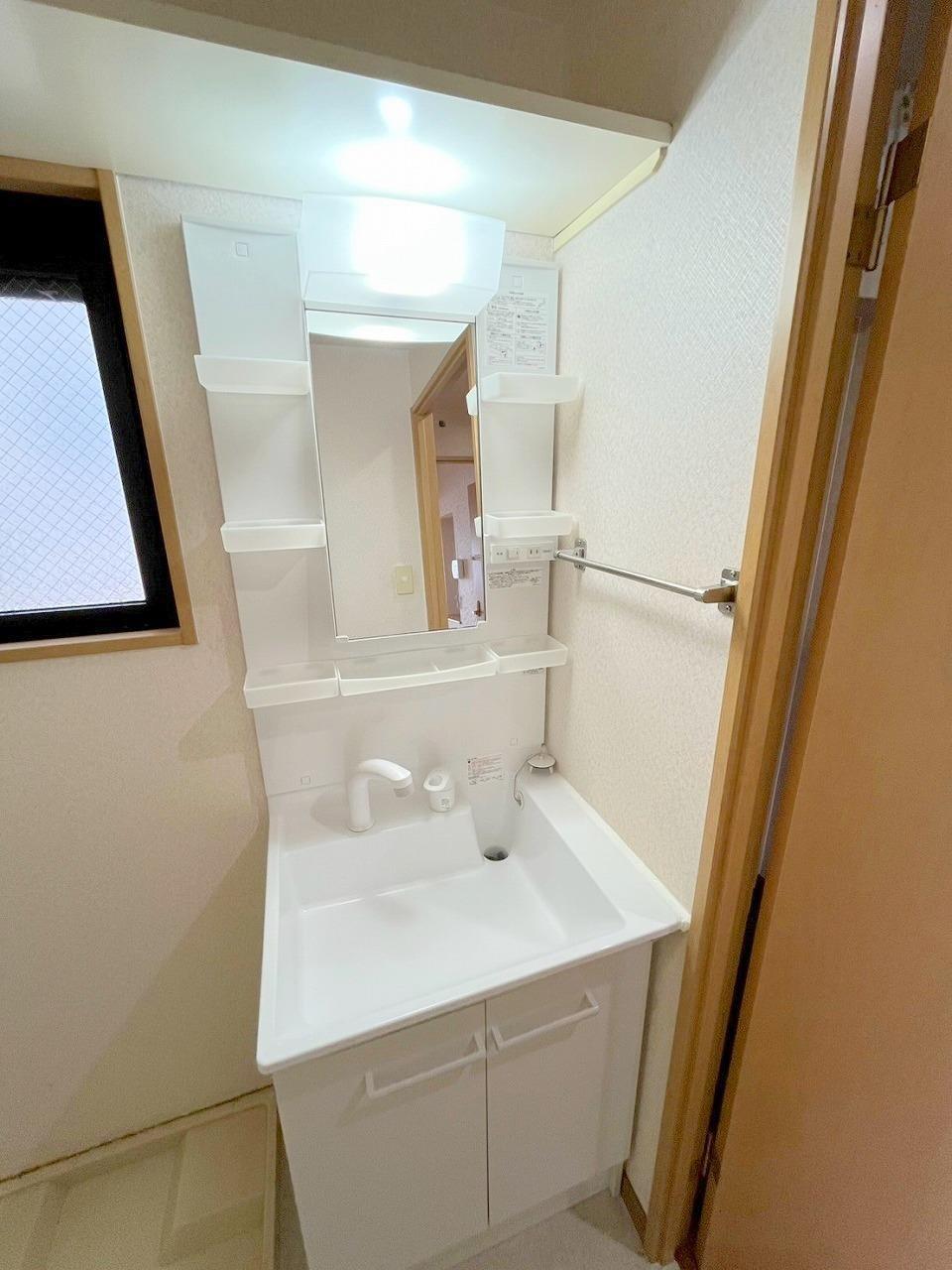 洗面設備　シャンプードレッサー