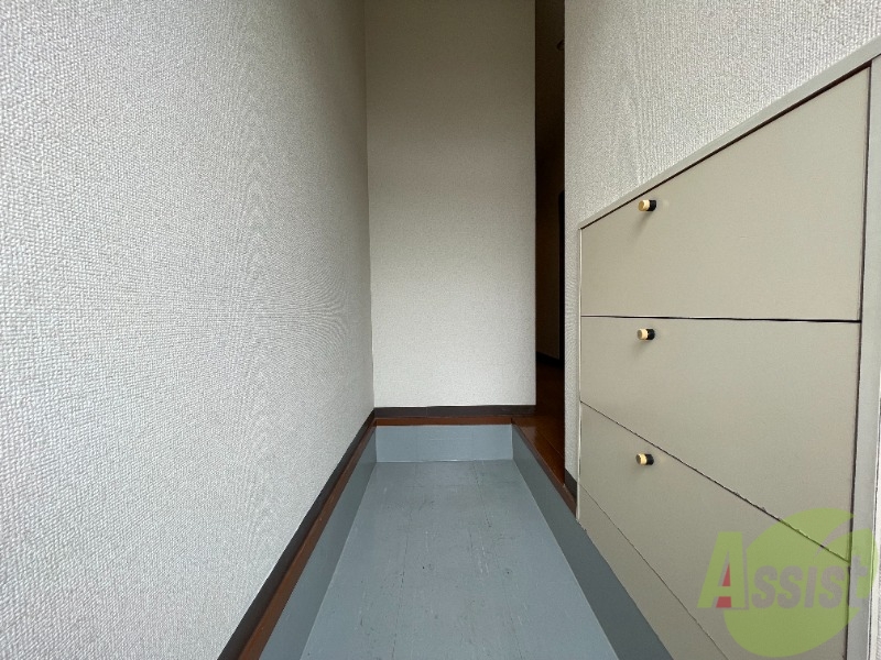 玄関　玄関の様子です。明るい印象ですね。気分もあがりそう。