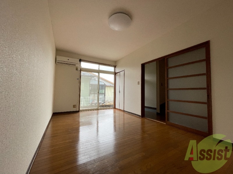 居室・リビング　広くてキレイなＬＤＫが広がっていて、充実した生活が送れそう。