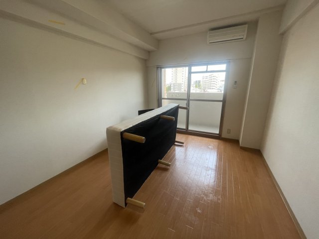 その他部屋・スペース　落ち着いた色調の洋室です