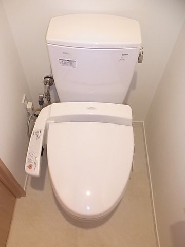 トイレ　洗浄付きトイレ