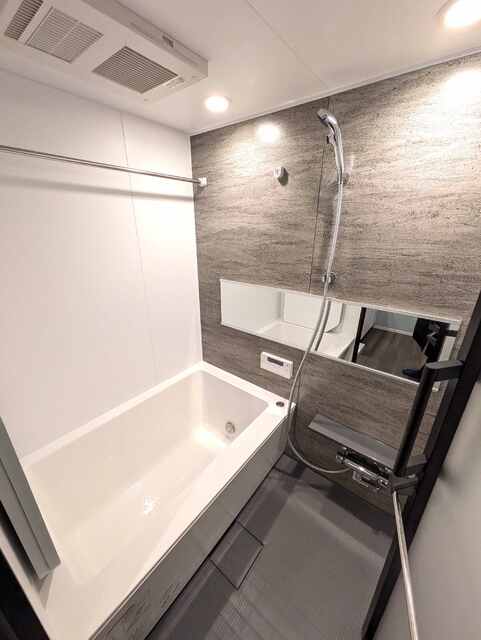 バス・シャワールーム　◆便利な追焚付きのバスルーム◆