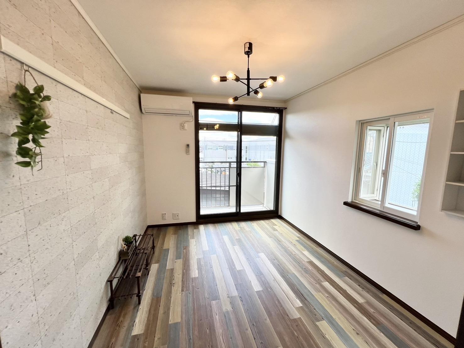 居室・リビング　リノベーション工事済・内窓が入りました