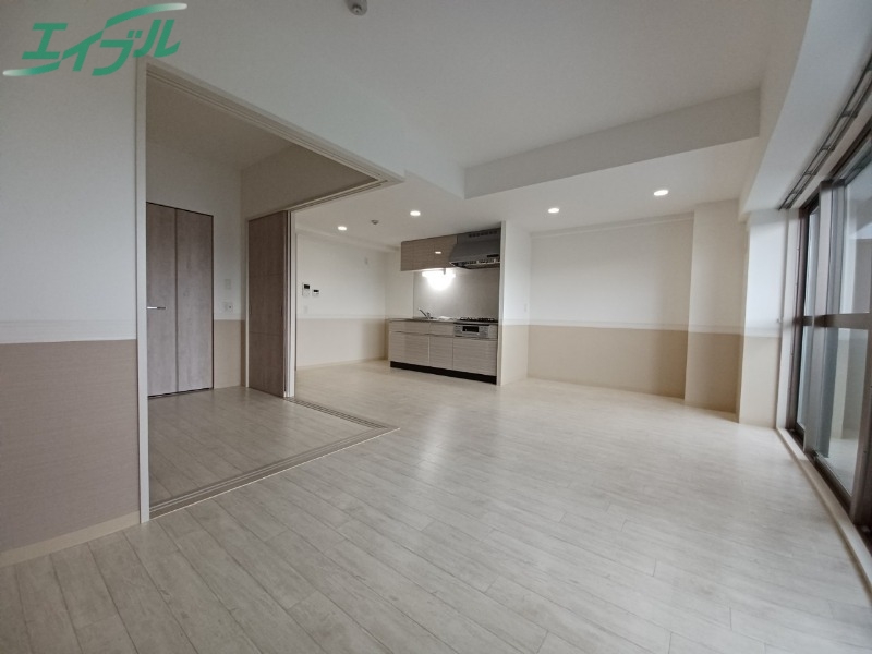 居室・リビング　同型参考写真