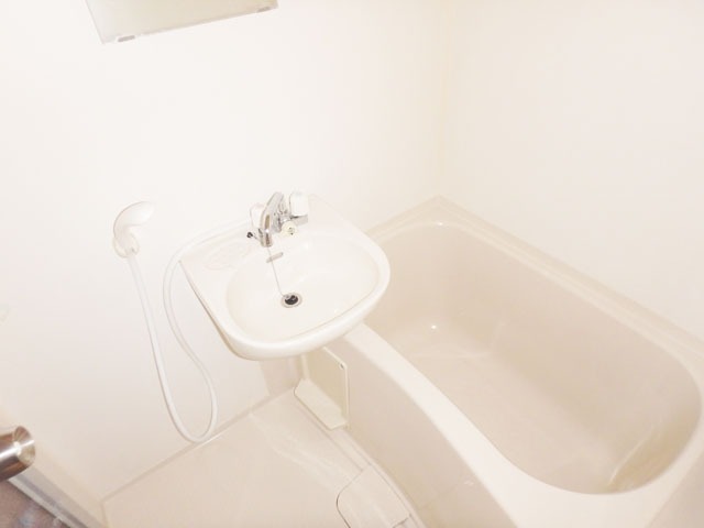 バス・シャワールーム　洗面台付きユニットバス☆