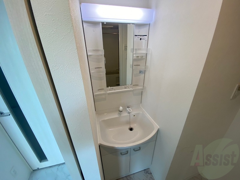 洗面設備　シャンプードレッサーで身支度もラクラクです！