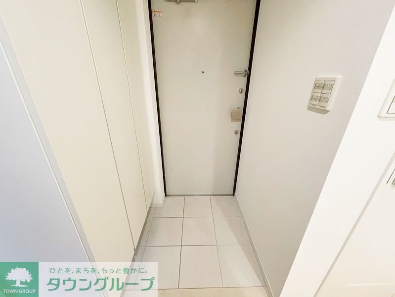 玄関　お部屋探しは株式会社　タウンハウジング　までお気軽にお問合…
