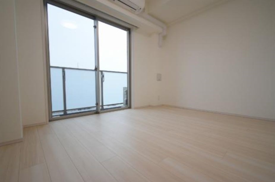 居室・リビング　別号室参考写真