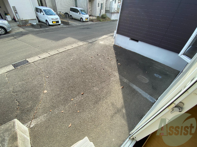 バルコニー　一階にはバルコニーはなく敷地になっていました。