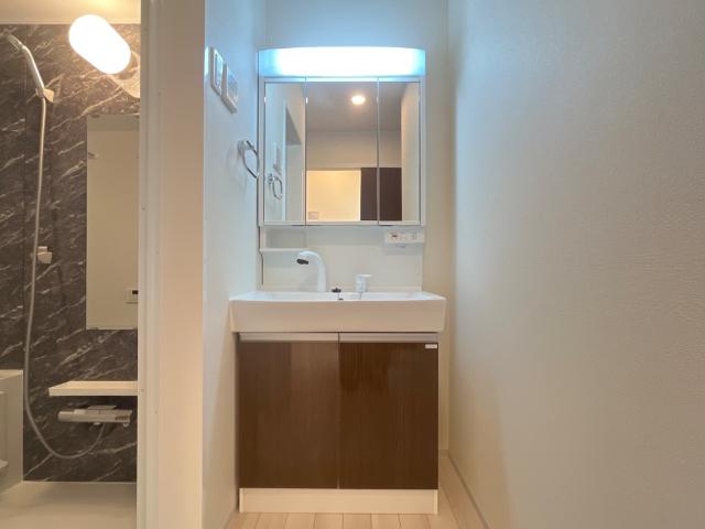 洗面設備　洗髪洗面化粧台