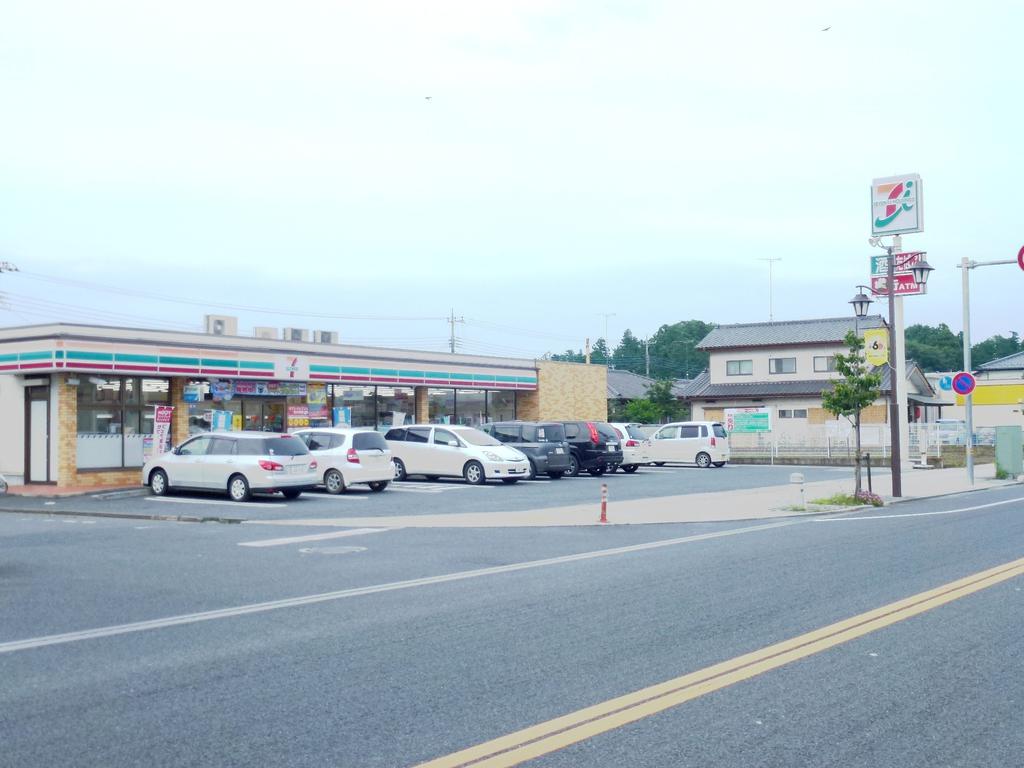 コンビニ　セブンイレブン北真岡店（コンビニ）まで876m