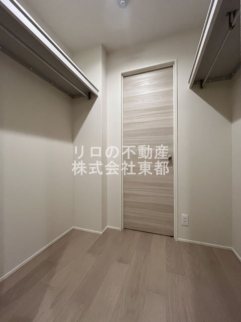 収納　奥行のあるウォークインクローゼットならお荷物多い方でも安心☆