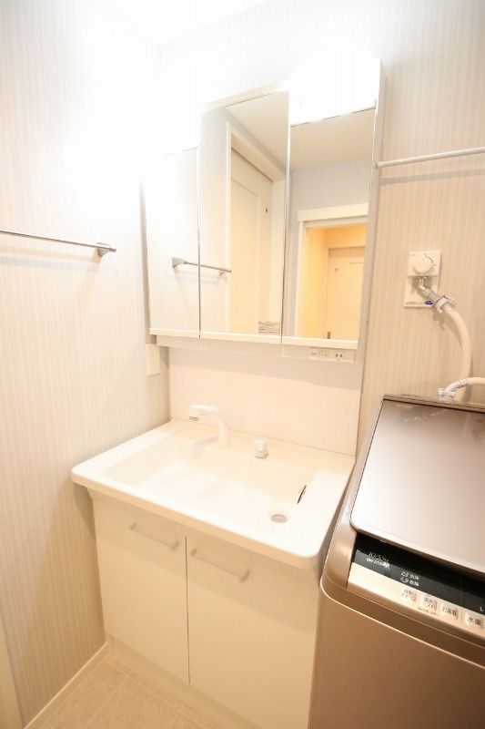 洗面設備　広い洗面スペース