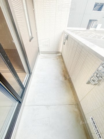 バルコニー　陽当たり良好なバルコニーです♪