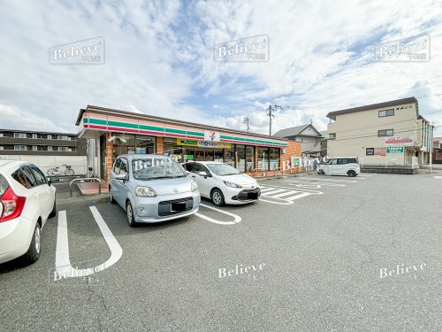 コンビニ　セブンイレブン 久留米御井町店（コンビニ）まで352m