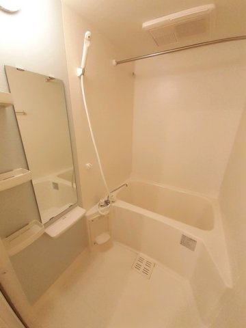 バス・シャワールーム　きれいなお風呂です