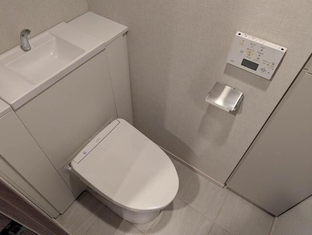 トイレ　トイレ