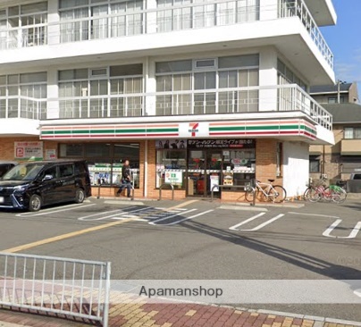 コンビニ　セブンイレブン（コンビニ）まで341m