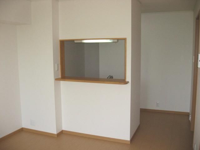 その他部屋・スペース　カウンターキッチンで会話が弾みますね。