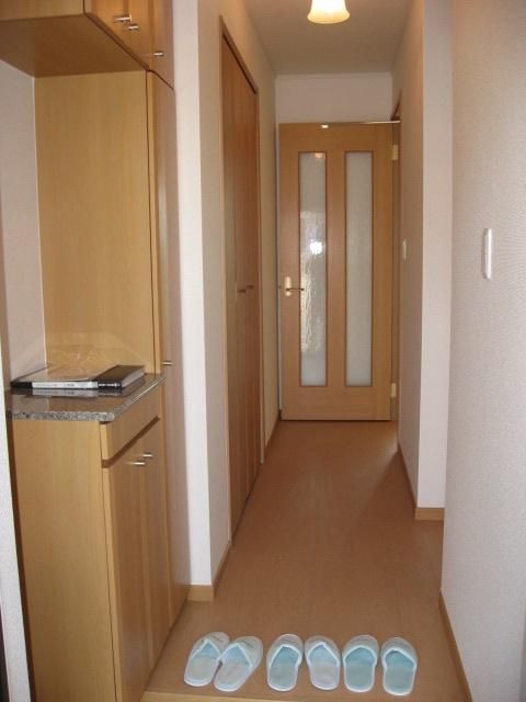 玄関　玄関からの様子です。