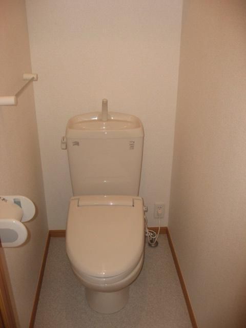 トイレ　清潔感のあるトイレです。