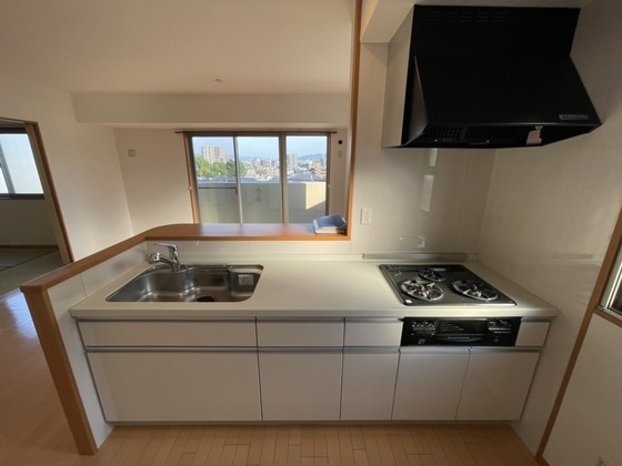 キッチン　※別部屋の写真です