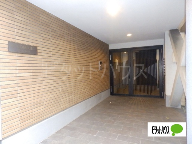 エントランス　エントランス