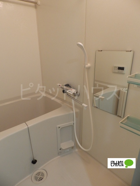 バス・シャワールーム　バスルーム