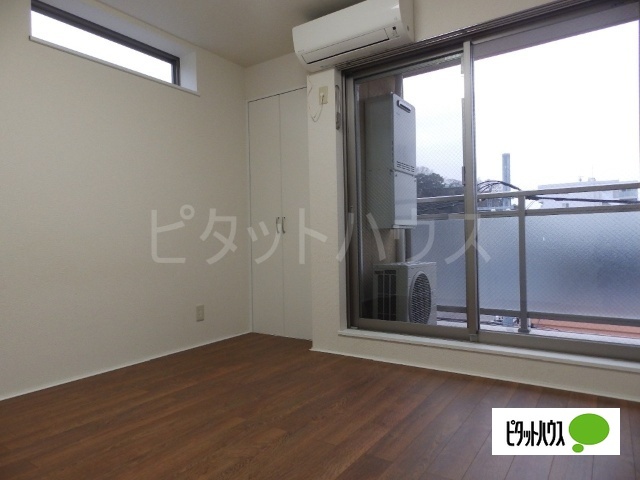 居室・リビング　角部屋ですよ！