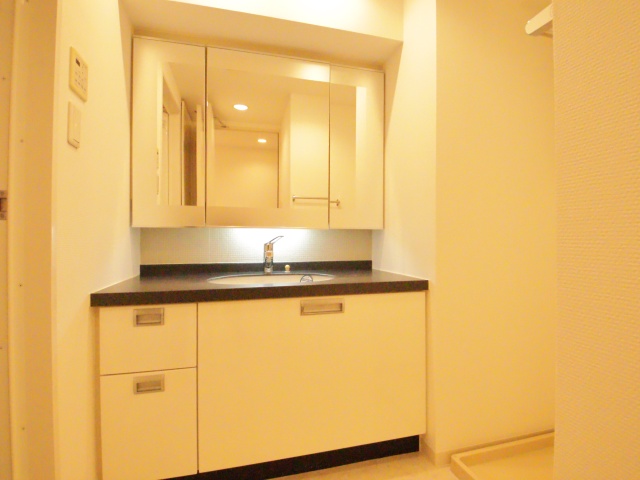 洗面設備　※別室の参考写真の為、現況優先です。