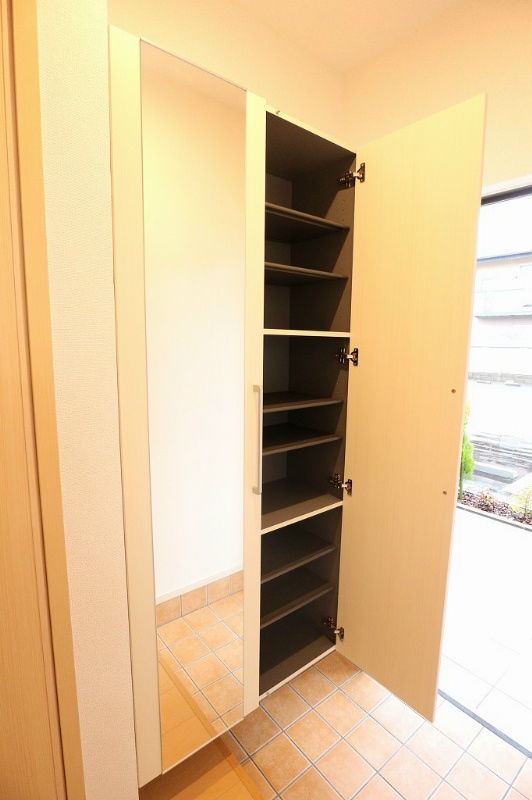 収納　写真は同型シリーズです。